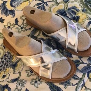 Tom’s sandals